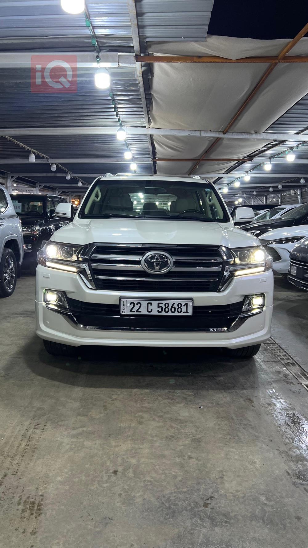 تويوتا لاندكروزر